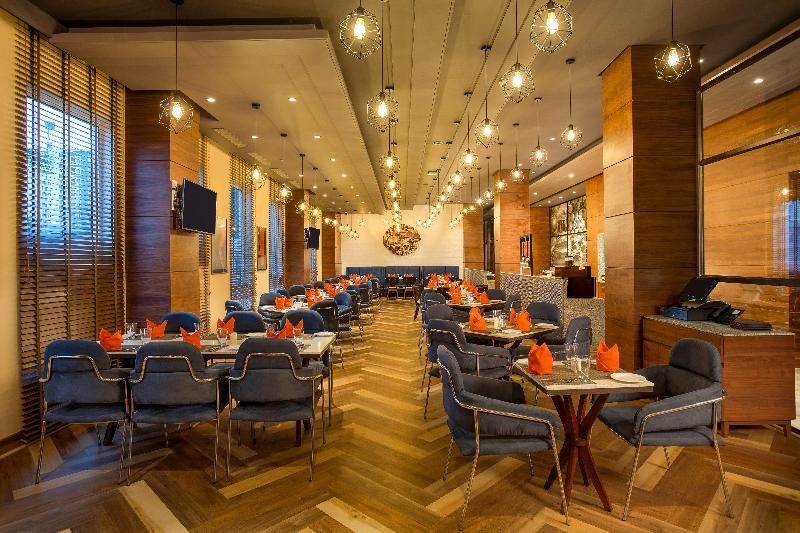 Holiday Inn Express Chennai Old Mahabalipuram Road מראה חיצוני תמונה