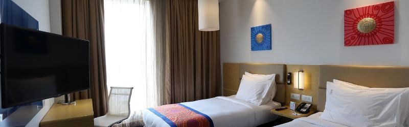 Holiday Inn Express Chennai Old Mahabalipuram Road מראה חיצוני תמונה