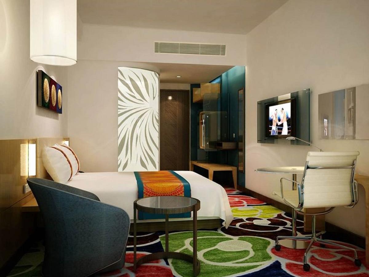 Holiday Inn Express Chennai Old Mahabalipuram Road חדר תמונה