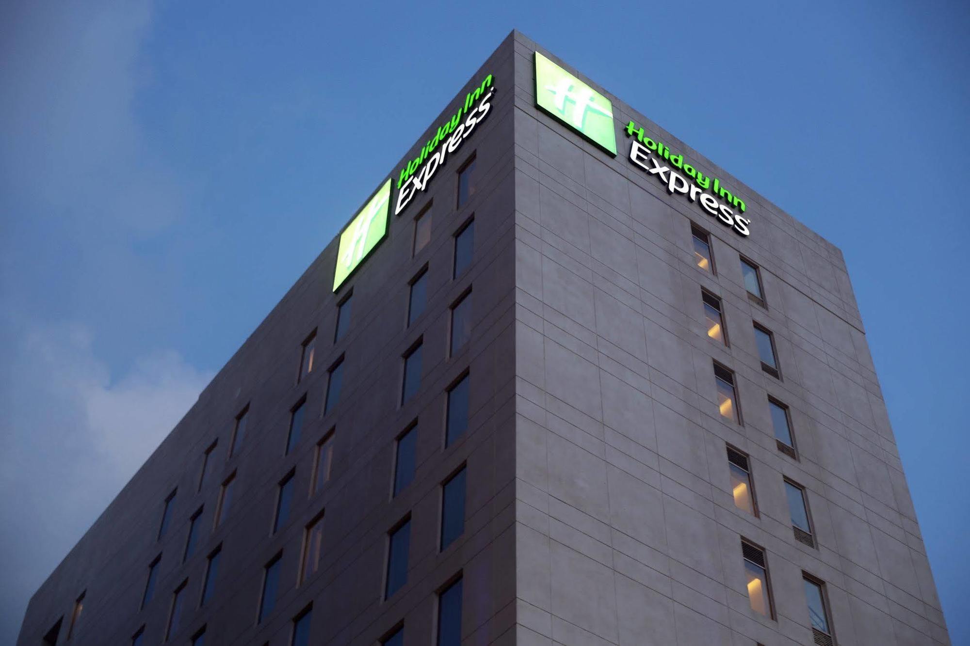 Holiday Inn Express Chennai Old Mahabalipuram Road מראה חיצוני תמונה