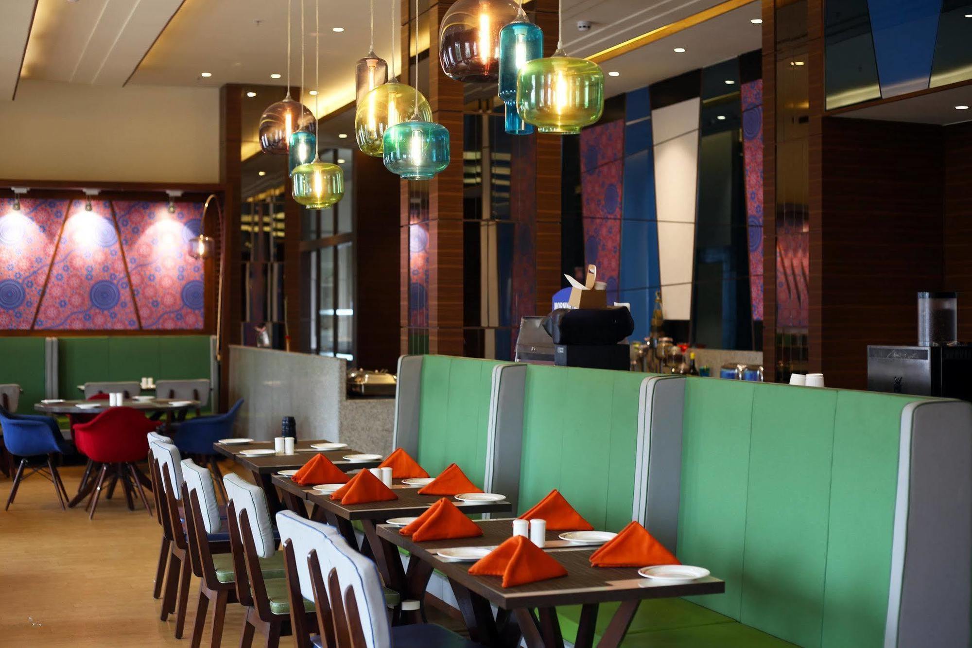 Holiday Inn Express Chennai Old Mahabalipuram Road מראה חיצוני תמונה